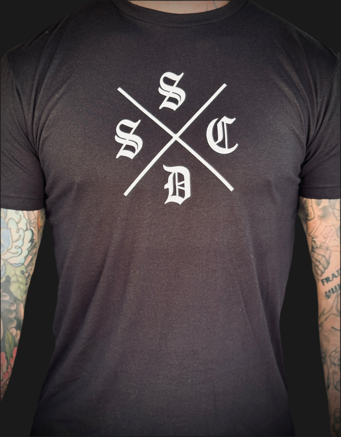 ETERNAL HUNT TEE